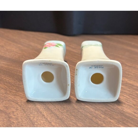 Vintage made in Japan hand painted Ceramic Salt & Pepper Shakers Floral Design - Picture 7 of 8